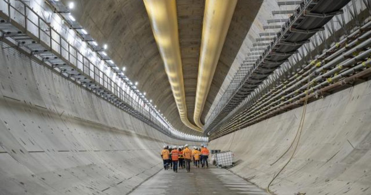 Hassell | First Glance Into Metro Tunnel